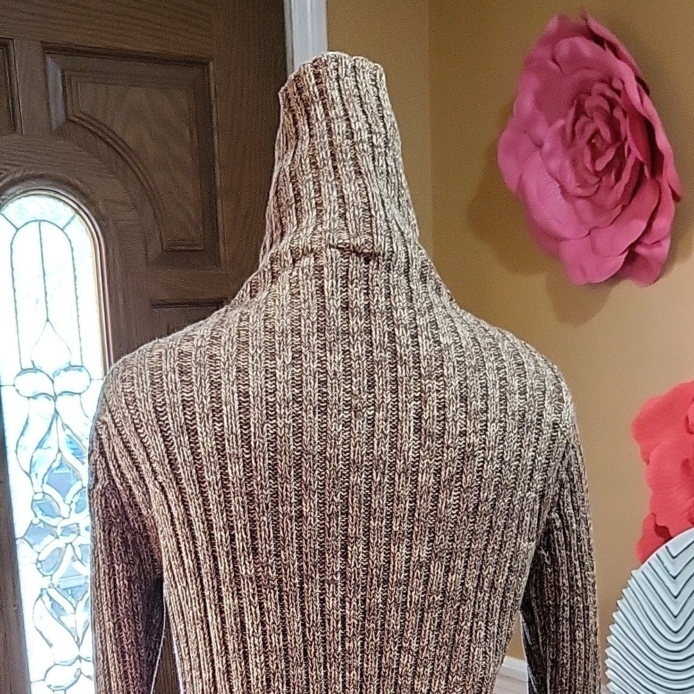 Brown Ribbed Turtleneck Sweater - Picture 6 of 7